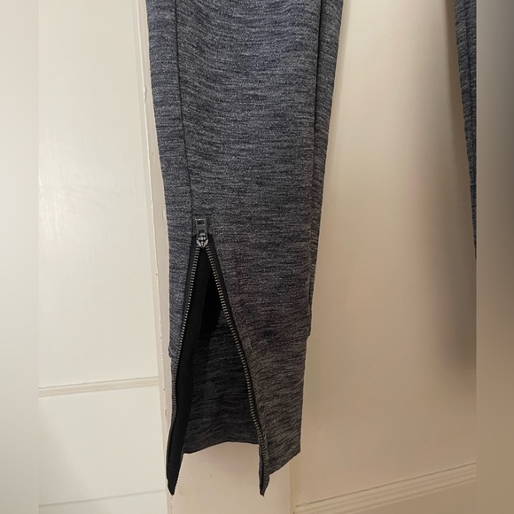 🆕 [Athleta] Gray Athletic Joggers Sz: XXS - Picture 11 of 13